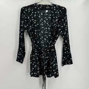 DIVIDED H&M Women’s Black Crepe Fabric w/Blue Floral Print Jacket Size Large